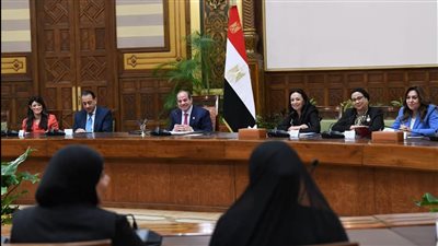 الرئيس السيسي: أمهات مصر العظيمات عنوان التضحية ورمز الصمود والإلهام