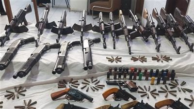 ضبط 12 قطعة سلاح بحوزة عنصر إجرامى فى طوخ