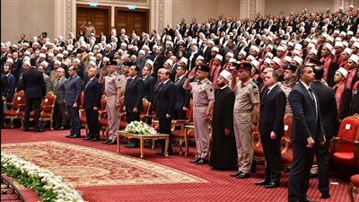 الرئيس السيسي: بنحاول كدولة نبذل كل جهد لإعداد إنسان متوازن ومسئول