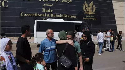 لحظة الإفراج عن النزلاء  