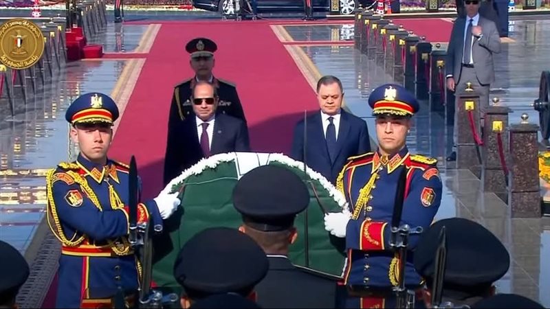 الرئيس السيسي ووزير