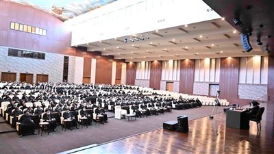 البابا تواضروس يلتقي 575 راهبا من رهبان الأديرة ويهنئهم بعيد القيامة 