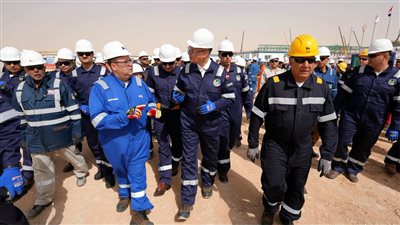 وزير البترول والثروة المعدنية من حقول مليحة بالصحراء الغربية: جاهزية كاملة لتأمين احتياجات الطاقة خلال الصيف