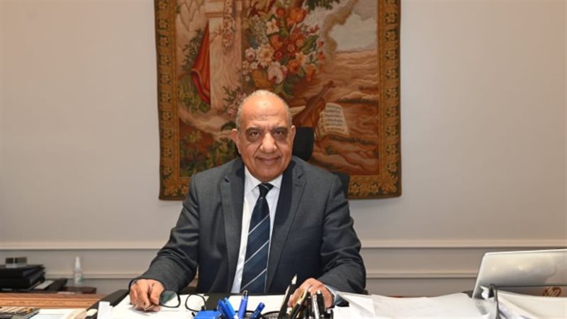 محمود عصمت وزير الكهرباء