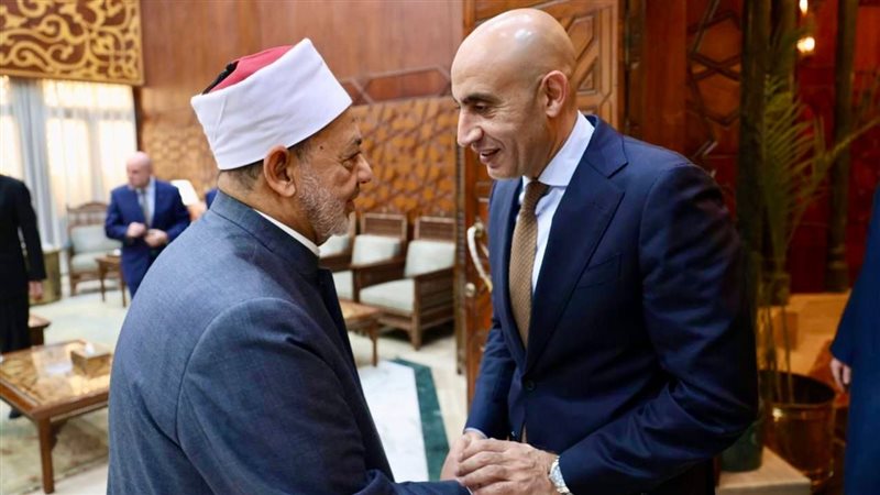 شيخ الأزهر يستقبل