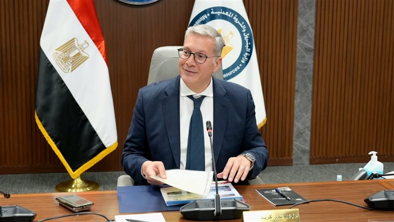 المهندس كريم بدوي وزير البترول والثروة المعدنية