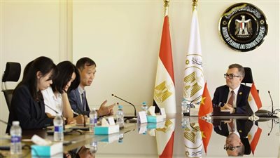 وزير التخطيط والتنمية الاقتصادية يبحث مع سفير فيتنام تعزيز الشراكة التنموية والتعاون الاقتصادي
