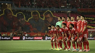 بن شرقي والشحات يقودان الأهلي للتقدم على الزمالك بهدفين في شوط أول مثير