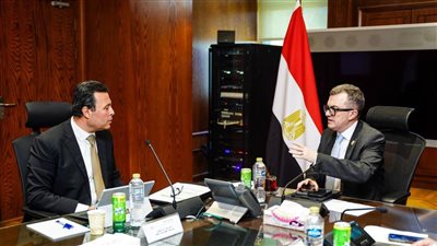 وزير التخطيط والتنمية الاقتصادية ورئيس “التعبئة والإحصاء” يبحثان الاستعدادات النهائية للتعداد العام 2027