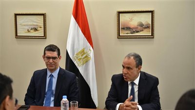 وزير الخارجية يلتقي ممثلي كبرى الصحف ووكالات الأنباء الكورية