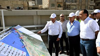 رئيس الوزراء يتفقد سير العمل بمشروع المرحلة الأولى من مترو الإسكندرية