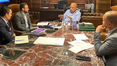 وزير الكهرباء: الإسراع في تنفيذ المشروعات والالتزام بالمخطط الزمني والتوسع في أنظمة تخزين الطاقة بواسطة البطاريات