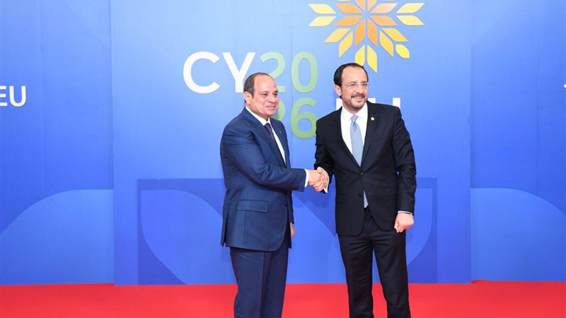 السيد الرئيس عبد