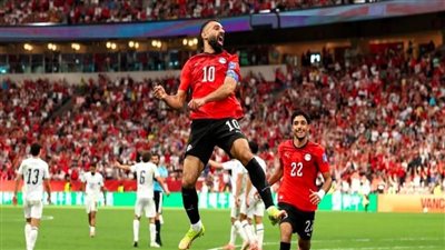 حسام حسن يكشف سبب تبديل محمد صلاح أمام إيران