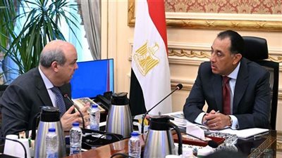 وزير الطيران: مشروع مبنى الركاب 4 بمطار القاهرة يرفع الطاقة الاستيعابية إلى 70 مليون راكب
