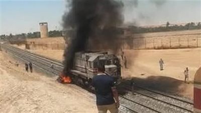 مصرع 6 أشخاص إثر تصادم قطار السويس الإسماعيلية مع سيارة ملاكي بالجناين