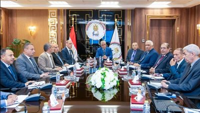 وزير الإنتاج الحربي يؤكد الالتزام بأعلى معايير الجودة في تصنيع الذخائر