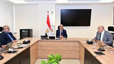 وزير الري يتابع مشروع التكيف مع التغيرات المناخية بالساحل الشمالي ودلتا النيل 