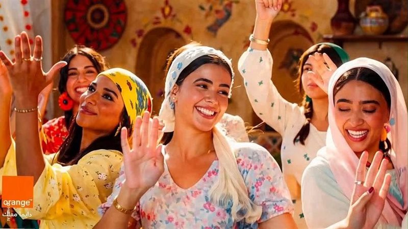 الفنانة لجين خليفة