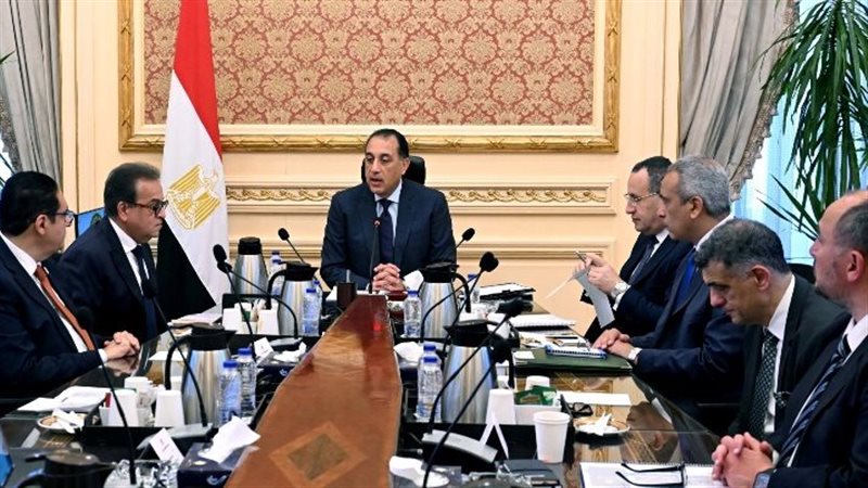 رئيس الوزراء يتابع مستجدات الموقف التنفيذي لمستشفى 500500